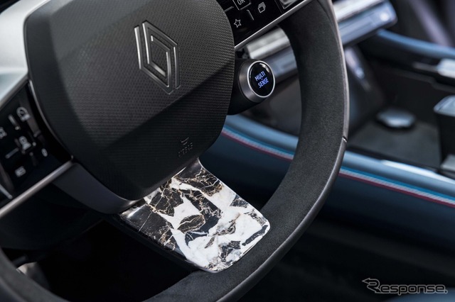フランス大統領専用車「プレジデンシャル・ルノー・ラファール」《photo by Renault》