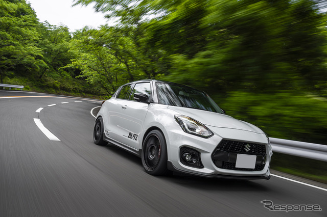 BLITZ × SUZUKI スイフトスポーツ ファイナルエディション《写真撮影 土屋勇人》