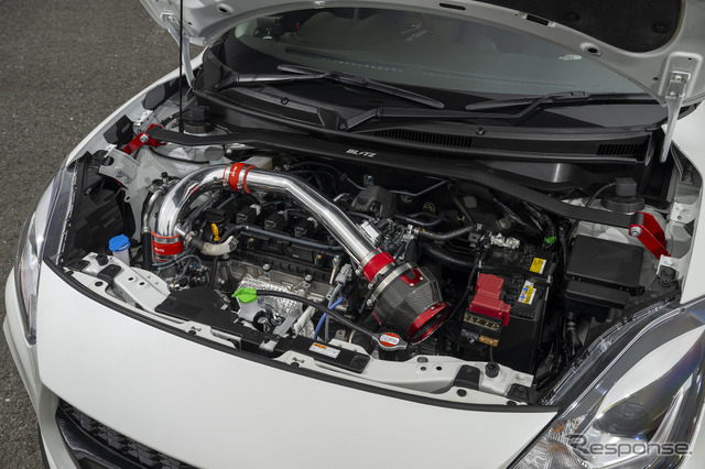 CARBON POWER AIR CLEANERとSUCTION KIT/BLITZ TUNING ECU《写真撮影 土屋勇人》