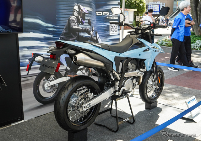 スズキ『DR-Z4SM』(スズキ モーターサイクルコレクション2025)《写真撮影 宮崎壮人》