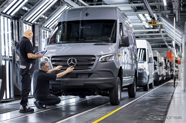 商用車を生産するメルセデスベンツのデュッセルドルフ工場《photo by Mercedes-Benz》