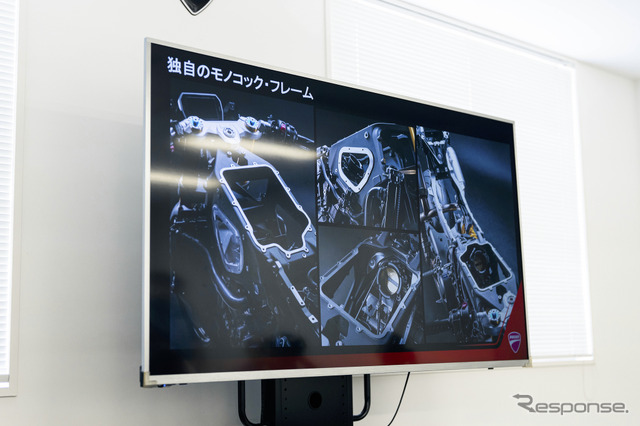 ドゥカティ 新型V2エンジン《写真撮影 望月 勇輝》