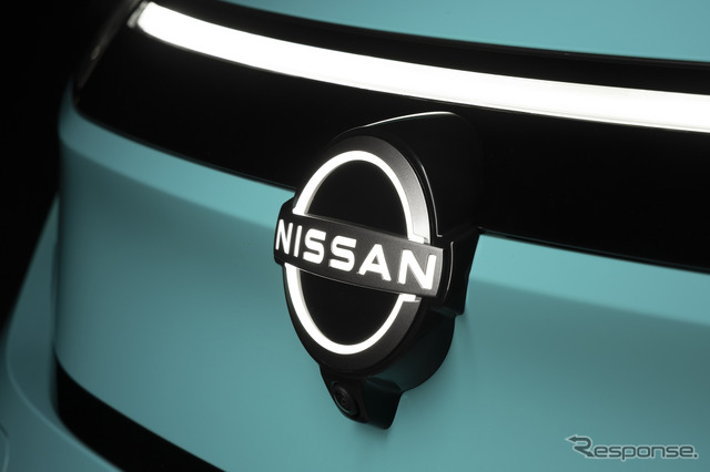日産 リーフ 新型のエンブレム《写真提供 日産自動車》