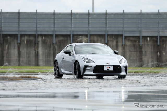 走りも快適性も妥協しない！ レグノGR-X IIIとエコピアNH200の真価《写真提供　ブリヂストン》