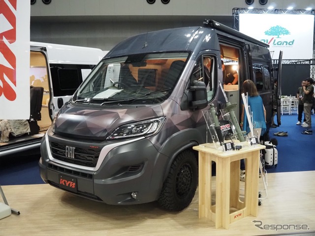 カヤバ：VILLATOR（東京キャンピングカーショー2025）《写真撮影 高木啓》