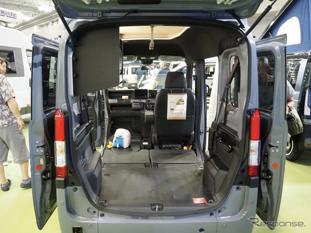 ホワイトハウス：N-VANコンポ（東京キャンピングカーショー2025）《写真撮影 高木啓》