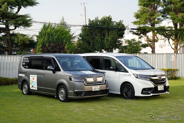 ホンダ『ステップワゴンSPADA』と『ステップワゴンModulo X』《photo by Honda》