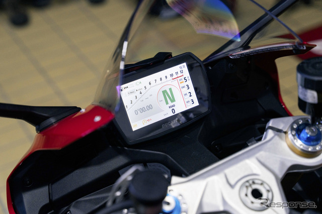 ドゥカティ 新型パニガーレV2S《写真撮影 望月 勇輝》