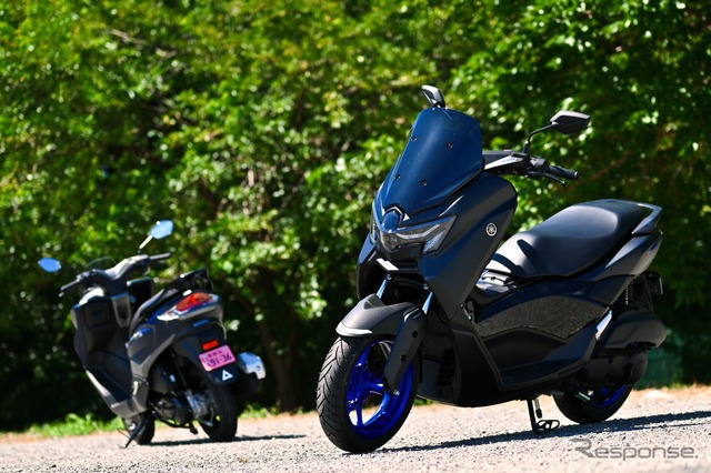 スズキの『バーグマンストリート125EX』と、ヤマハの『NMAX』《写真撮影 伊丹孝裕》