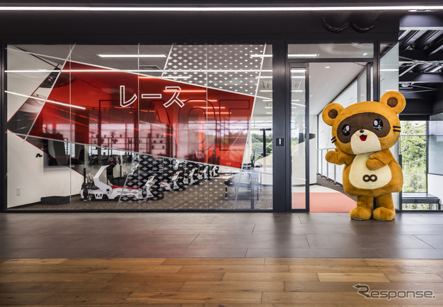 新しいふるさと納税返礼品「ドライビングシミュレーター」《写真提供 ポルシェ・ジャパン》