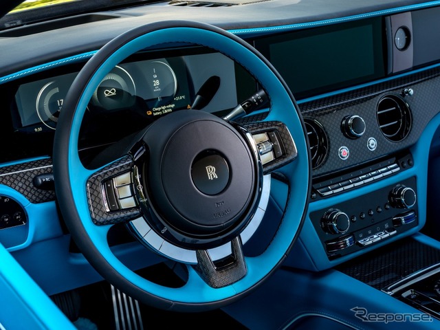 『ブラック・バッジ・スペクター』のビスポーク・コミッション《photo by Rolls-Royce Motor Cars》