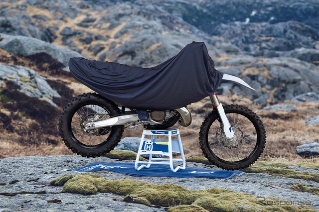 ハスクバーナのモトクロスとエンデューロの2026年モデルのティザー《photo by Husqvarna》