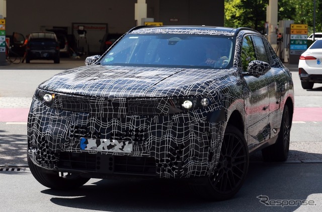 BMW X5 次期型のプロトタイプ《APOLLO NEWS SERVICE》