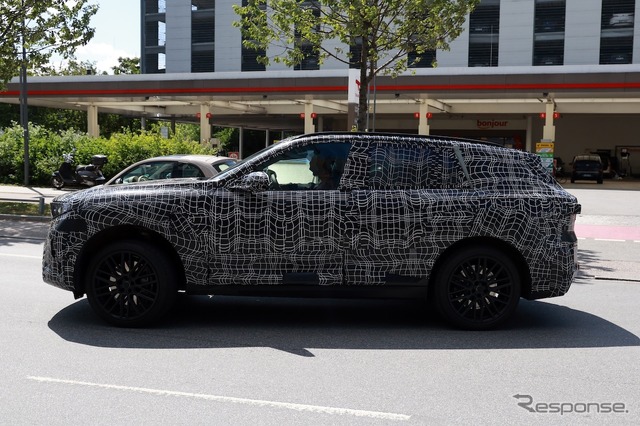 BMW X5 次期型のプロトタイプ《APOLLO NEWS SERVICE》
