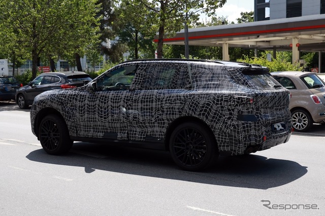 BMW X5 次期型のプロトタイプ《APOLLO NEWS SERVICE》