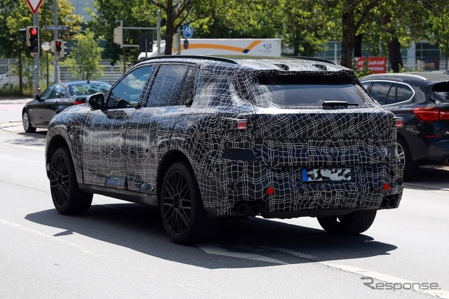 BMW X5 次期型のプロトタイプ《APOLLO NEWS SERVICE》