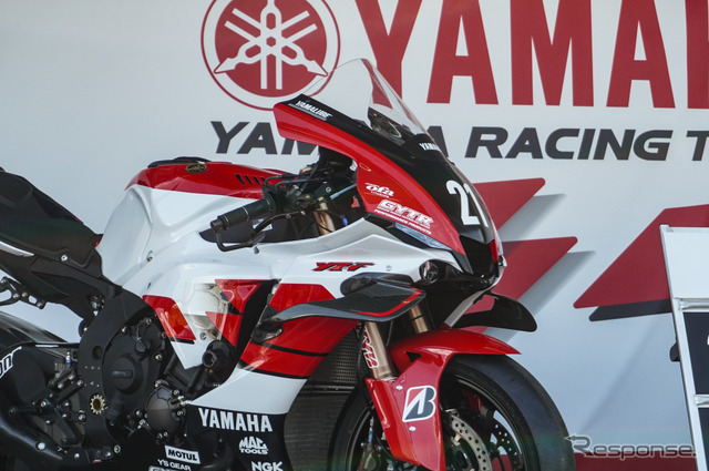 #21 YAMAHA RACING TEAMの「YZF-R1」レプリカ《写真撮影 宮崎壮人》
