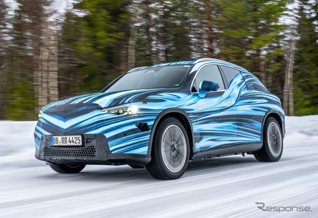 メルセデスベンツ『GLC』次期型のプロトタイプ《photo by Mercedes-Benz》
