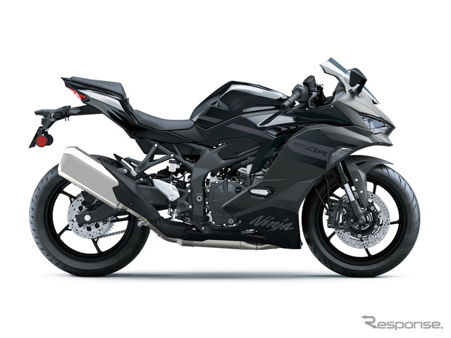 カワサキ Ninja ZX-4R SE（メタリックマットグラフェンスチールグレー×メタリックスパークブラック）《写真提供 カワサキモータースジャパン》