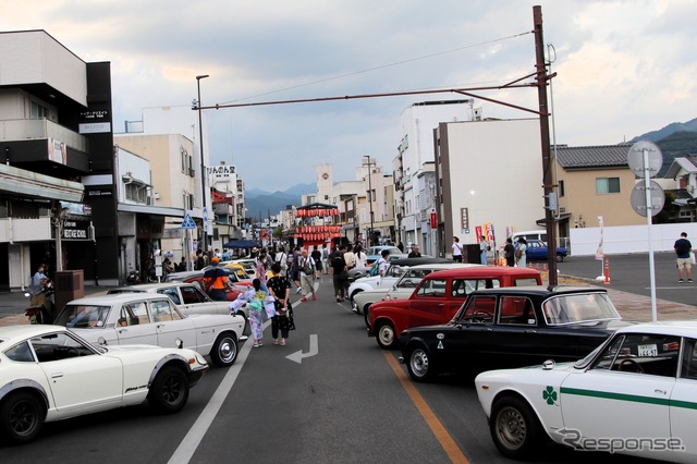 クラシックカーin八木節まつり《写真撮影  内田俊一》