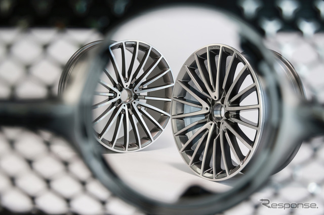 メルセデスベンツの偽造品《photo by Mercedes-Benz》
