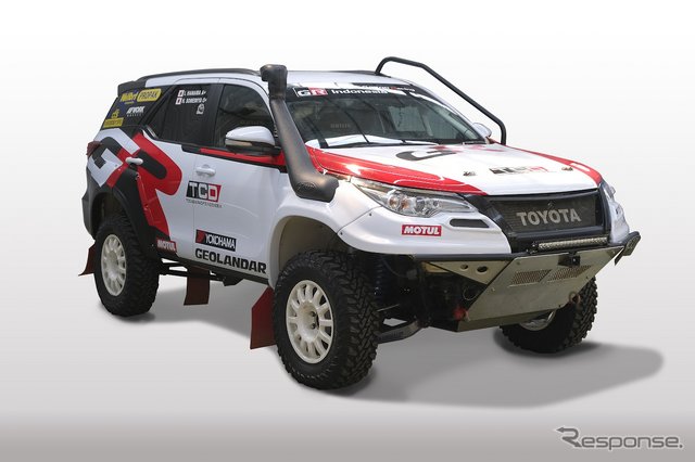 「TOYOTA GAZOO Racing Indonesia」のトヨタ『フォーチュナー』塙郁夫選手搭乗車《写真提供 横浜ゴム》
