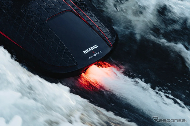 BRABUS x awake Limited Edition Shadow Explore Jetboard “One of 77”《写真提供 NTL》