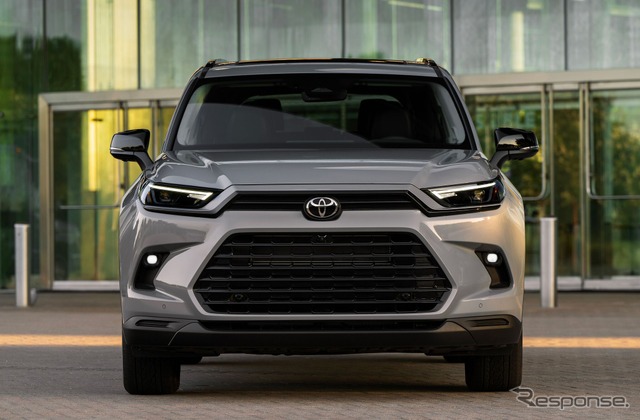 トヨタ・グランドハイランダーの「ハイブリッド ナイトシェード エディション」《photo by Toyota》