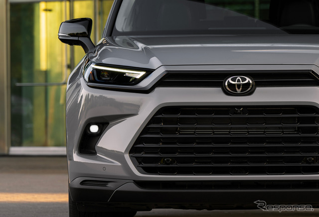 トヨタ・グランドハイランダーの「ハイブリッド ナイトシェード エディション」《photo by Toyota》