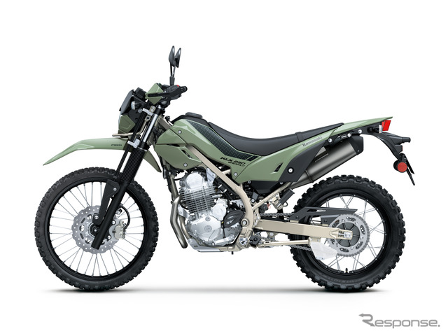 カワサキ KLX230シェルパS（ミディアムスモーキーグリーン）《写真提供 カワサキモータースジャパン》