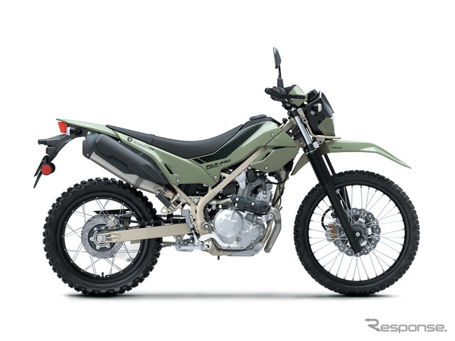 カワサキ KLX230シェルパS（ミディアムスモーキーグリーン）《写真提供 カワサキモータースジャパン》