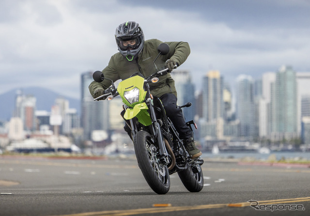 カワサキ KLX230SM《写真提供 カワサキモータースジャパン》