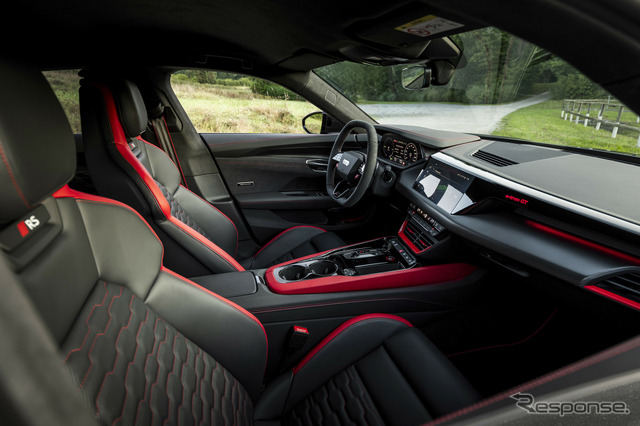 アウディ『RS e-tron GT』《photo by Audi》