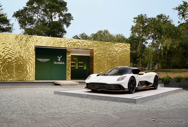 モントレーカーウィーク2025に登場したアストンマーティン ヴァルキリーとグレンフィデック《photo by Astonmartin》