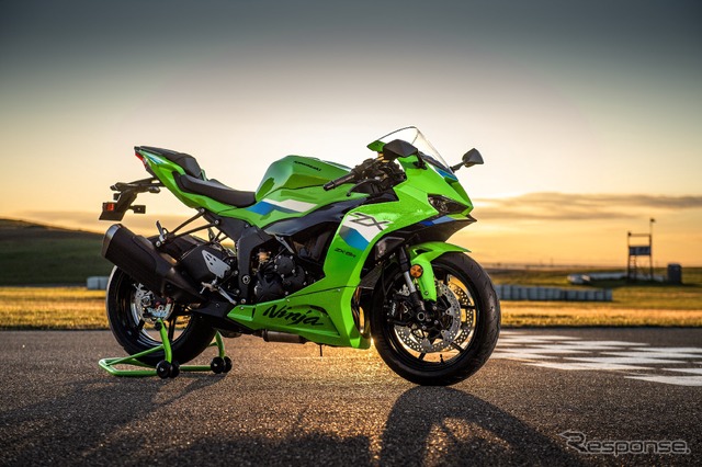 じゅん 画像 No.2/7] クラス唯一の4気筒250ccがさらに深化! カワサキ