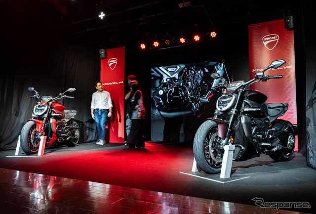 ドゥカティの“斬新”クルーザーが日本初公開、V4エンジンに軽量ボディの