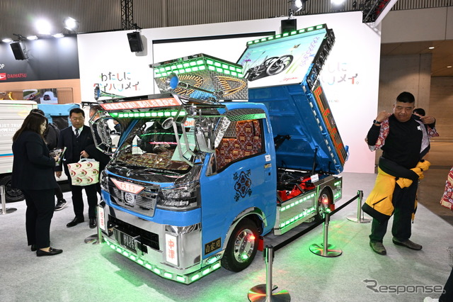ダイハツが軽トラで「本気のデコトラ」を作ってみた。公道走行は…東京