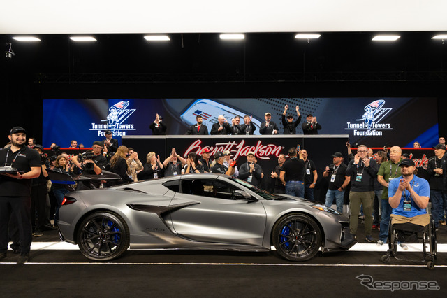 1250馬力の最速コルベット「ZR1X」、特別色の1台が約4億円で落札…米国