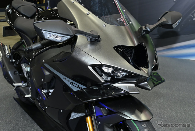 新型かっけぇ！」カワサキ『ZX-10R』が日本初公開、SNSでは「空力