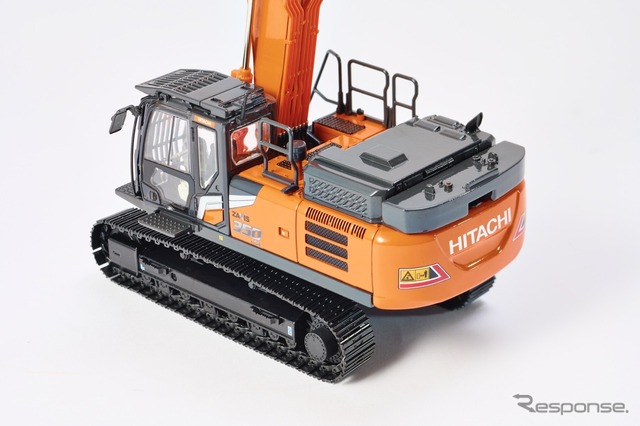 日立建機日本が「ZX350LCK-7 マルチブーム仕様機」のミニチュアモデル