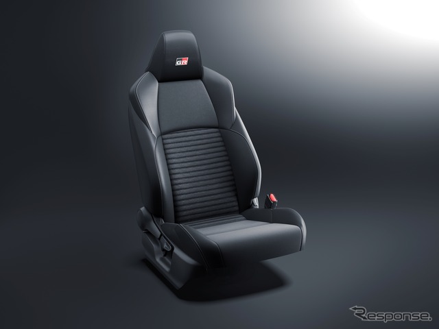 激アツやん」「普通にかっこよくて草」トヨタ『アクア』「GR SPORT