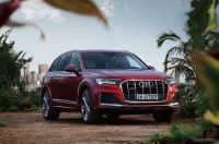 アウディ Q7 （ディーゼル）(4MCVMS)
